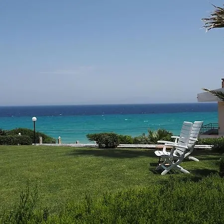 Casa vacanze Yades Elegant 2 Minutes Away From The