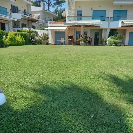 Case de vacanță Yades Elegant 2 Minutes Away From The *