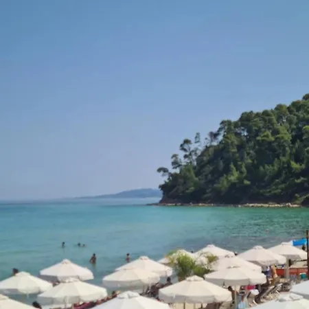 Case de vacanță Yades Elegant 2 Minutes Away From The