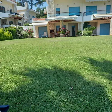 Yades Elegant 2 Minutes Away From The Kallithea (Chalkidiki)