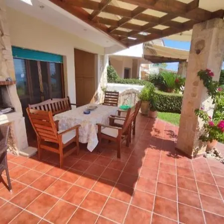 Yades Elegant 2 Minutes Away From The Hébergement de vacances Kallithea (Chalkidiki)