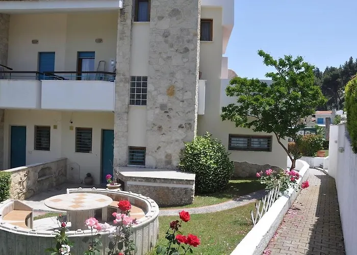Yades Elegant 2 Minutes Away From The Kallithea (Chalkidiki)