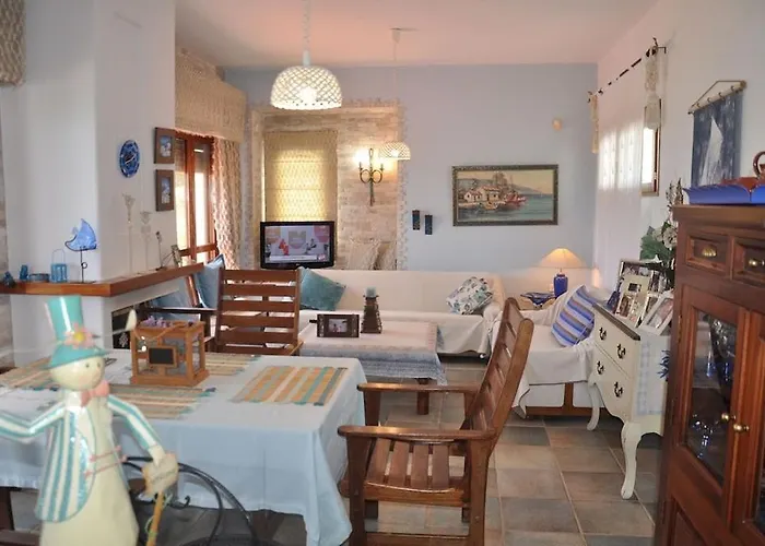 Yades Elegant 2 Minutes Away From The Kallithea (Chalkidiki)