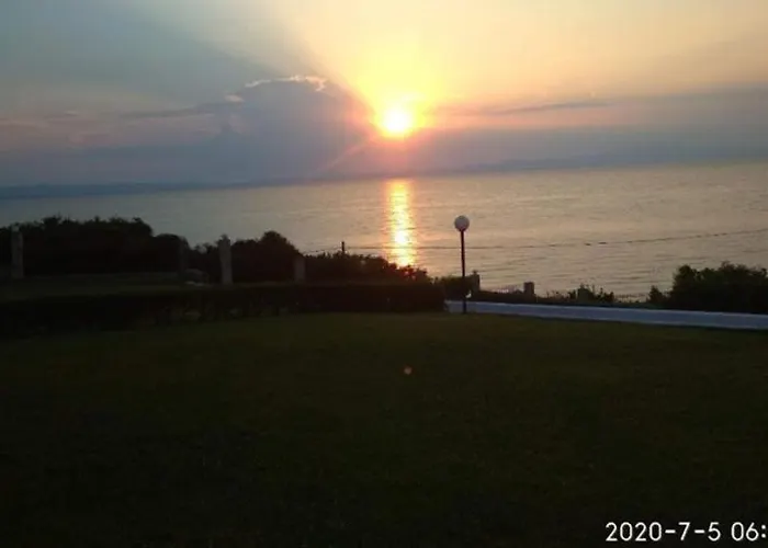 Dom wakacyjny Yades Elegant 2 Minutes Away From The Kallithea (Chalkidiki)