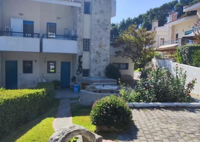 Yades Elegant 2 Minutes Away From The Hébergement de vacances *