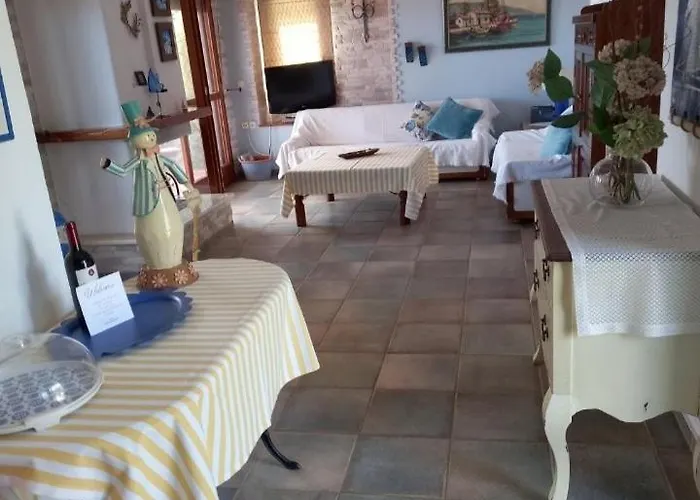Yades Elegant 2 Minutes Away From The Kallithea (Chalkidiki)